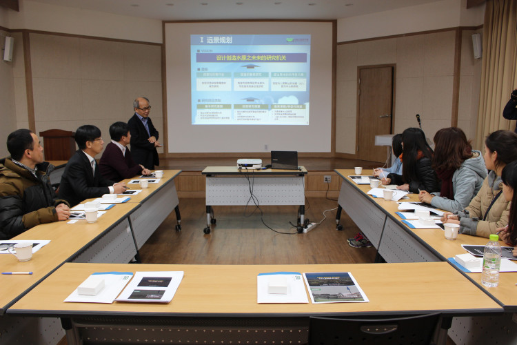 중국요성대학교 방문-손혁재원장 강의